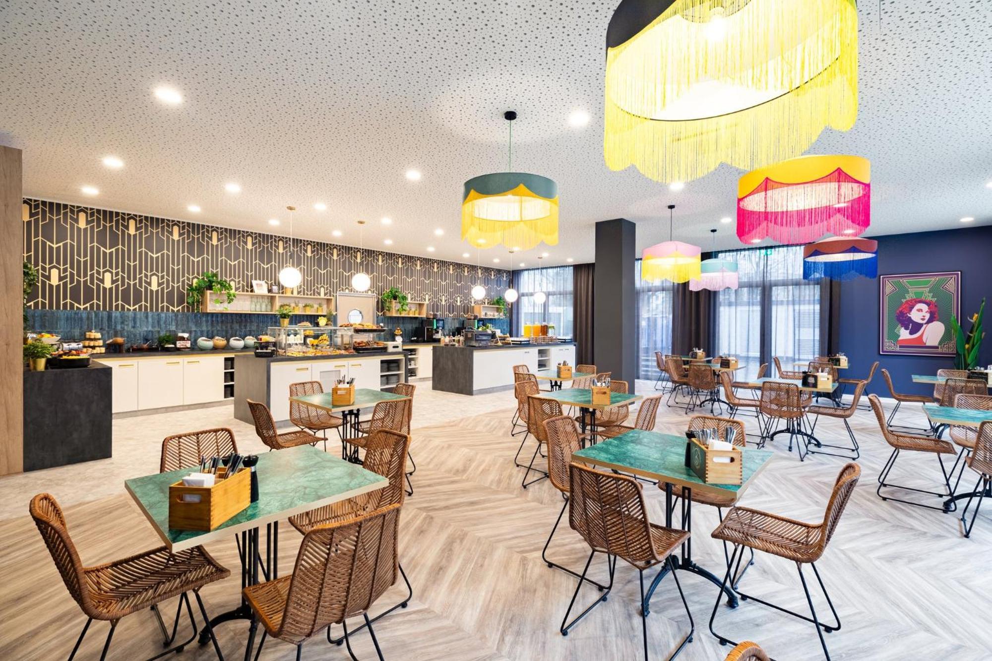 - The Niu, Flower By Ihg Отель Констанц